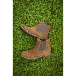 Ariat Ladies Wexford Brogue Waterproof Honey Brown Booties 10040384 14 Ariat Ladies Wexford Brogue Waterproof Honey Brown Booties 10040384 -Western Cowboy Equipment Store S22 ENG WMS Show Copenhaver 2376 RTL1